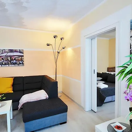 Mieszkania Blisko Plazy Apartman *